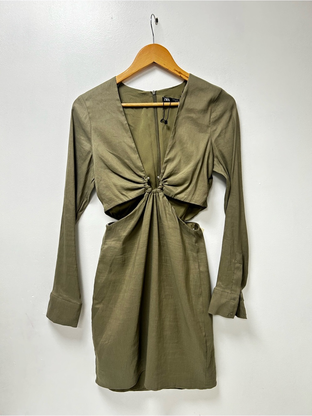 Zara Olive Green Cutout Mini Dress Size M 100% Rayon Long Sleeve‎ Stretch